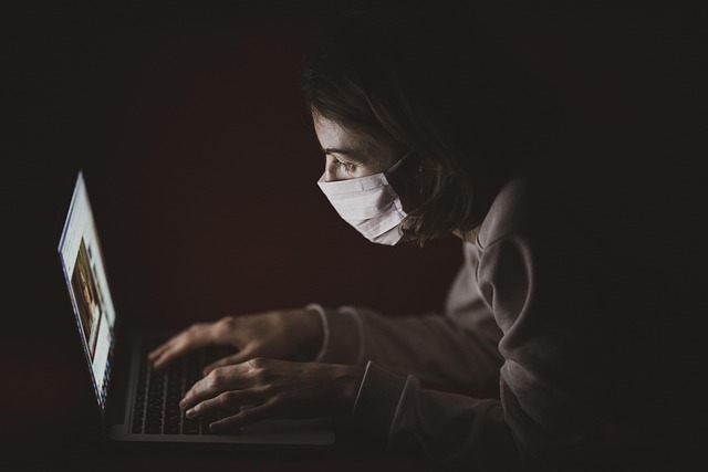 两分钟,就现在:用两分钟法则拆掉拖延的第一块砖 配图