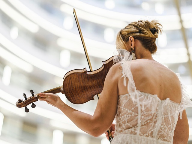 单任务环境的四条物理约束:把工位改造成只有一件事可做的现场 配图